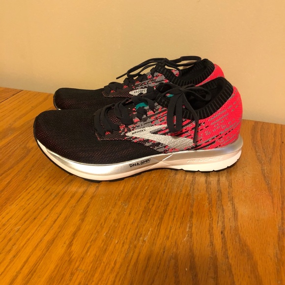 brooks sneakers near me